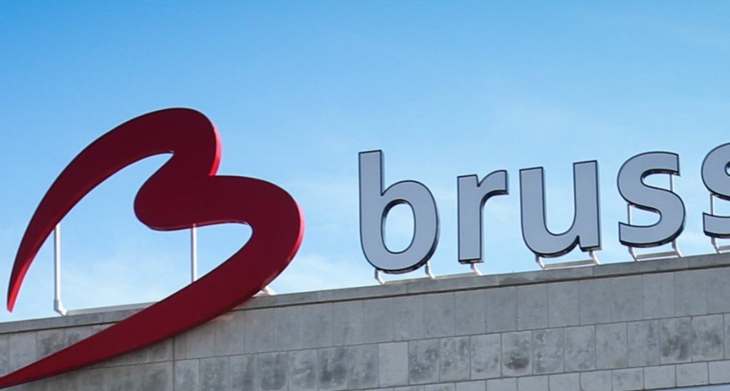 Brussels airport shuttle 
